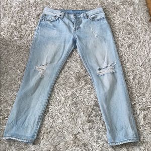 SOLD✔️ Levi’s 501 light-wash distressed jeans